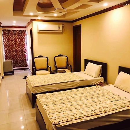 Pak Hotel Исламабад Экстерьер фото