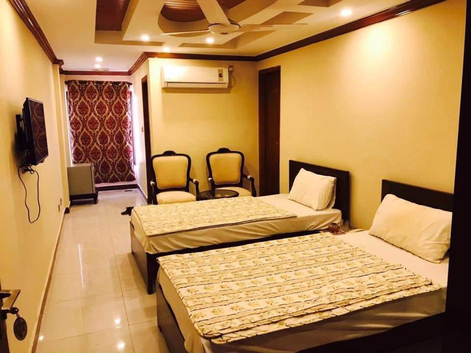 Pak Hotel Исламабад Экстерьер фото